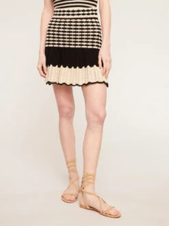 Gonna Corta Con Balza In Crochet -TraumKleid Verkäufe 16126000018N0R2 06I high res