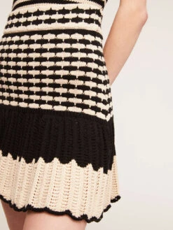 Gonna Corta Con Balza In Crochet -TraumKleid Verkäufe 16126000018N0R2 08I high res