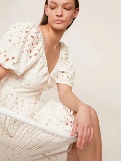 Vestito A Balze In Pizzo Sangallo -TraumKleid Verkäufe 7140Q002167N011 08I high res