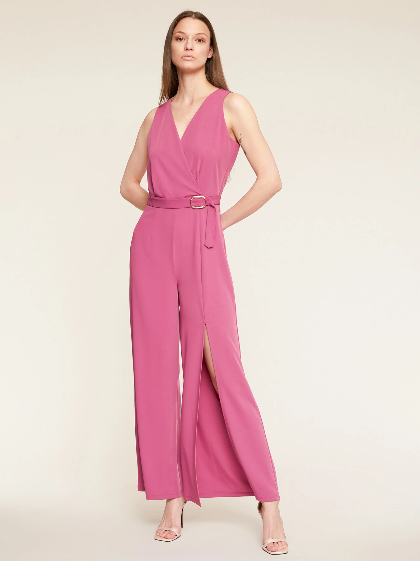 Tuta Elegante Con Spacco 3 Tuta Elegante Con Spacco