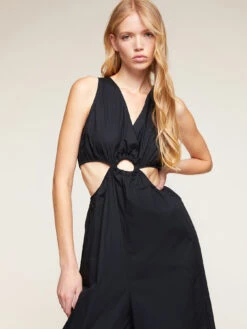 Tuta Lunga Con Motivi Cut-out -TraumKleid Verkäufe 7285Q002333N033 06I high res