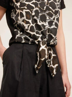 T-shirt Con Nodo Fantasia Etnica -TraumKleid Verkäufe G392W002651N033 08I high res